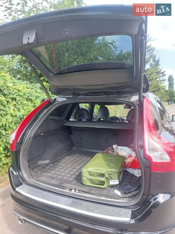 Внедорожник / Кроссовер Volvo XC60 2016 в Киеве фото 48 Внедорожник / Кроссовер Volvo XC60 2016 в Киеве