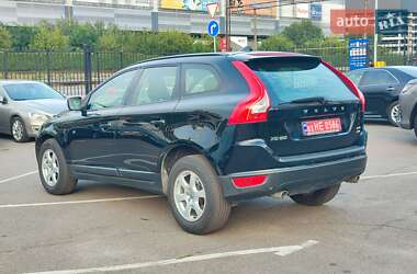Внедорожник / Кроссовер Volvo XC60 2010 в 