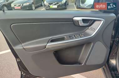 Внедорожник / Кроссовер Volvo XC60 2010 в 