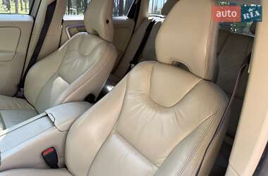 Внедорожник / Кроссовер Volvo XC60 2012 в 