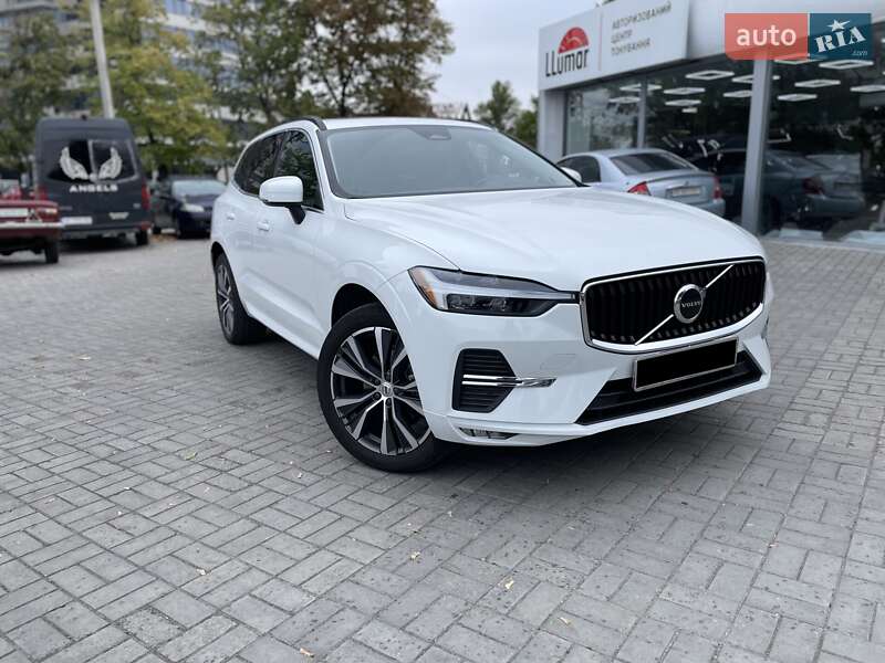 Volvo XC60 2022