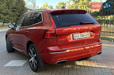 Внедорожник / Кроссовер Volvo XC60 2018 в 