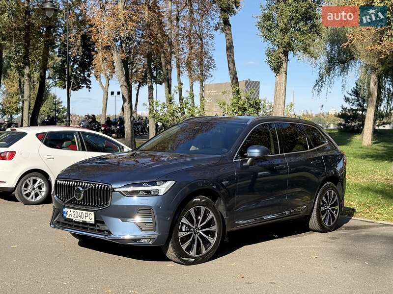 Внедорожник / Кроссовер Volvo XC60 2023 в Киеве