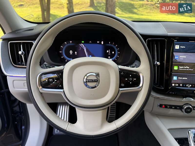 Внедорожник / Кроссовер Volvo XC60 2023 в Киеве