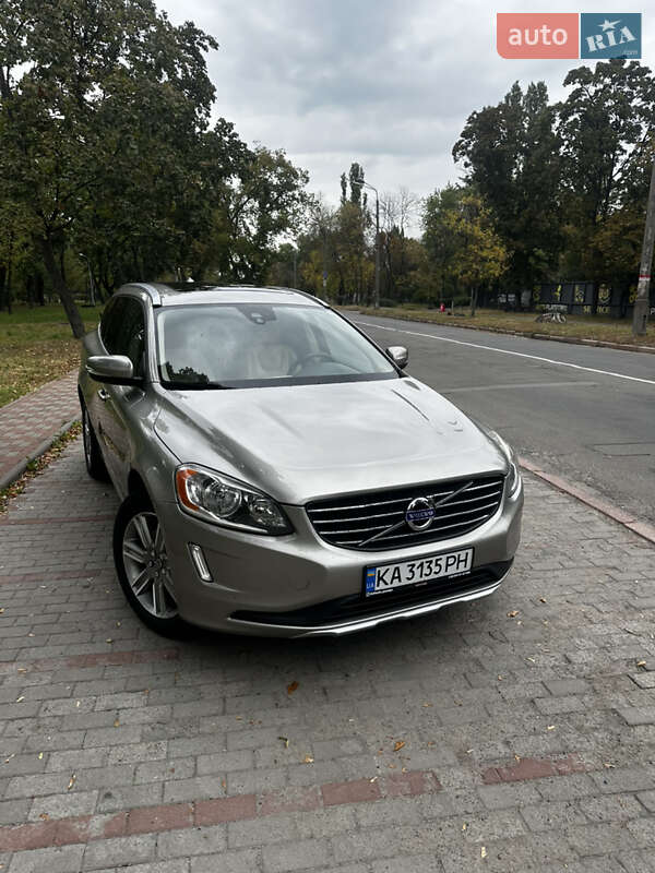 Внедорожник / Кроссовер Volvo XC60 2015 в Киеве