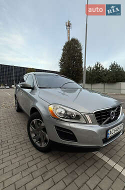 Внедорожник / Кроссовер Volvo XC60 2011 в 