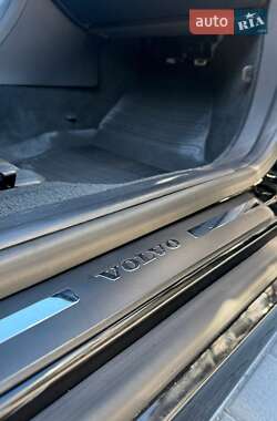 Внедорожник / Кроссовер Volvo XC60 2013 в 