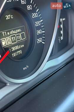 Внедорожник / Кроссовер Volvo XC60 2013 в 