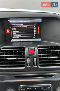Внедорожник / Кроссовер Volvo XC60 2013 в 