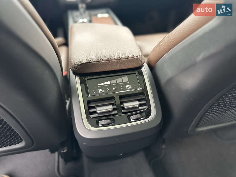 Внедорожник / Кроссовер Volvo XC60 2018 в Ровно