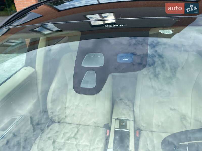 Внедорожник / Кроссовер Volvo XC60 2011 в Киеве