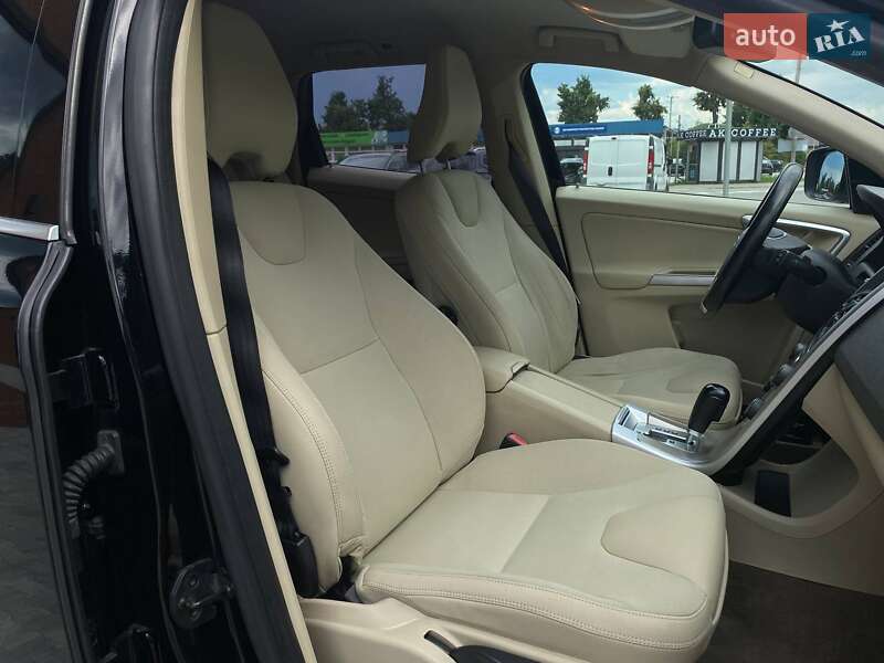 Внедорожник / Кроссовер Volvo XC60 2011 в Киеве