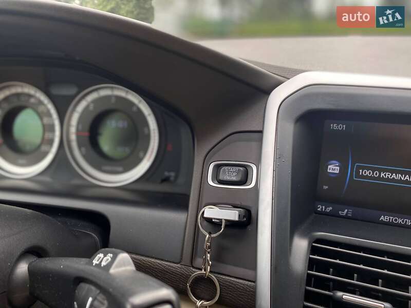 Внедорожник / Кроссовер Volvo XC60 2011 в Киеве