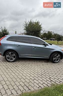 Внедорожник / Кроссовер Volvo XC60 2017 в 