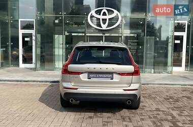 Внедорожник / Кроссовер Volvo XC60 2020 в 