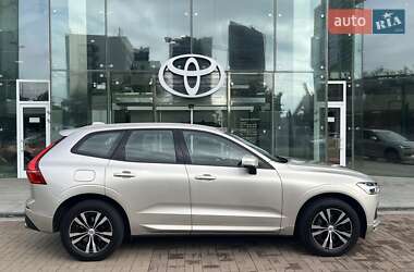 Внедорожник / Кроссовер Volvo XC60 2020 в 