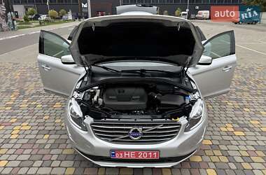 Внедорожник / Кроссовер Volvo XC60 2016 в 