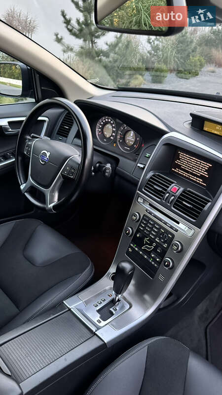Внедорожник / Кроссовер Volvo XC60 2010 в Луцке