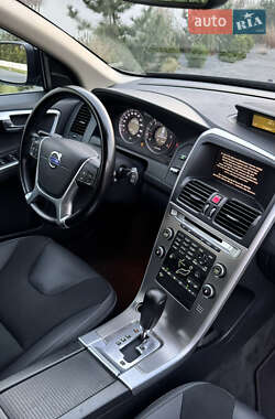 Внедорожник / Кроссовер Volvo XC60 2010 в 