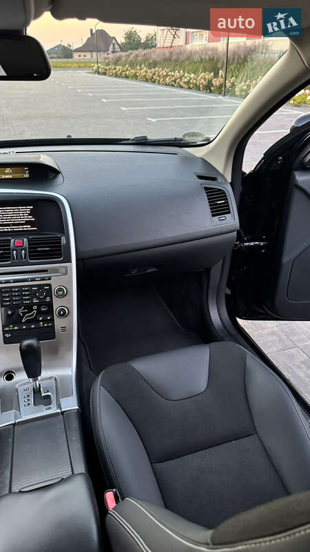 Внедорожник / Кроссовер Volvo XC60 2010 в Луцке