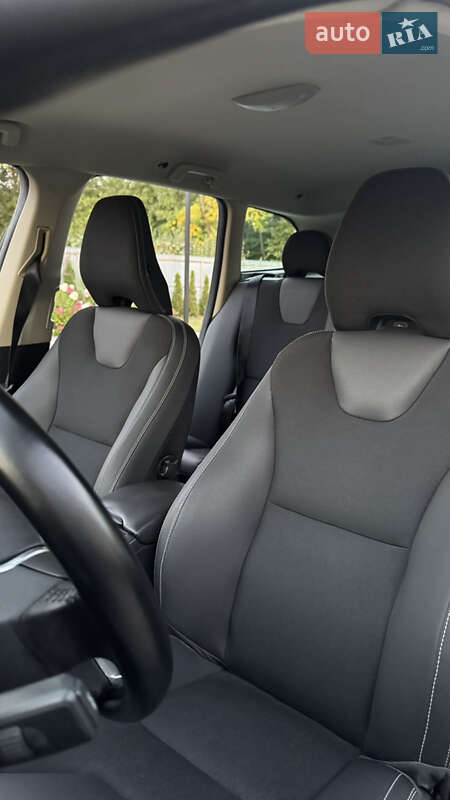 Внедорожник / Кроссовер Volvo XC60 2010 в Луцке