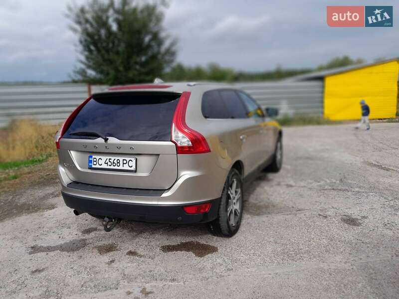 Внедорожник / Кроссовер Volvo XC60 2013 в Бродах