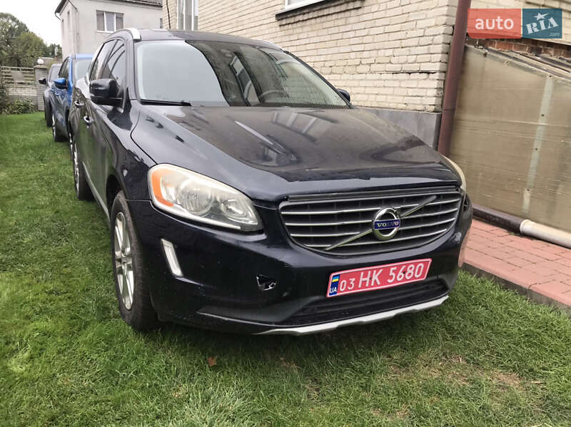 Внедорожник / Кроссовер Volvo XC60 2016 в 