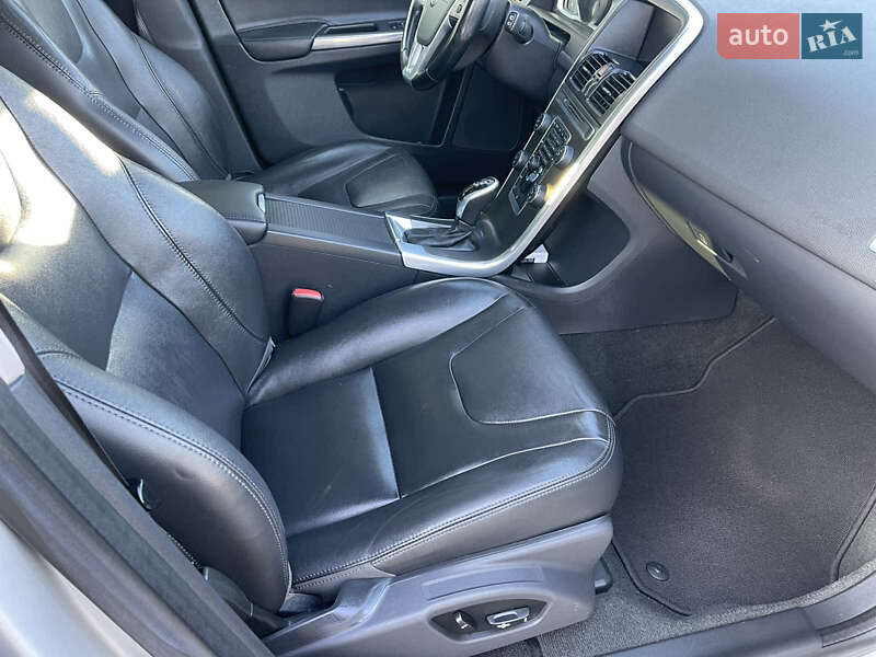 Внедорожник / Кроссовер Volvo XC60 2013 в Владимире фото 14 Внедорожник / Кроссовер Volvo XC60 2013 в Владимире
