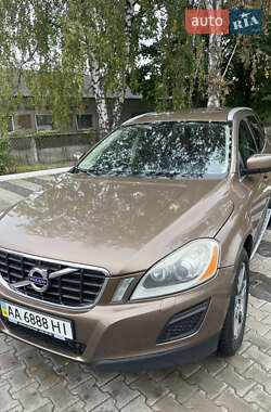 Внедорожник / Кроссовер Volvo XC60 2012 в 