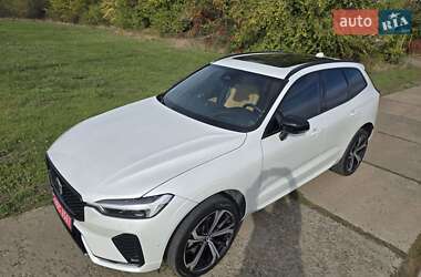 Внедорожник / Кроссовер Volvo XC60 2023 в 