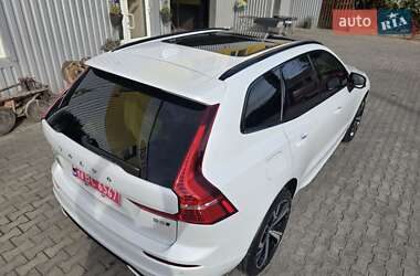 Внедорожник / Кроссовер Volvo XC60 2023 в 