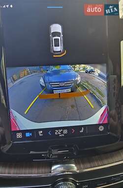 Внедорожник / Кроссовер Volvo XC60 2023 в 
