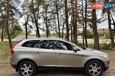 Внедорожник / Кроссовер Volvo XC60 2012 в 