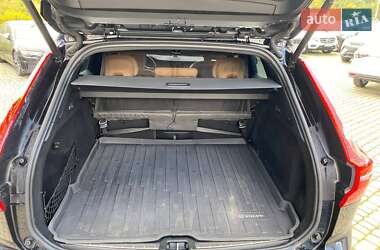 Внедорожник / Кроссовер Volvo XC60 2019 в 