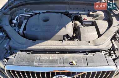 Внедорожник / Кроссовер Volvo XC60 2020 в 