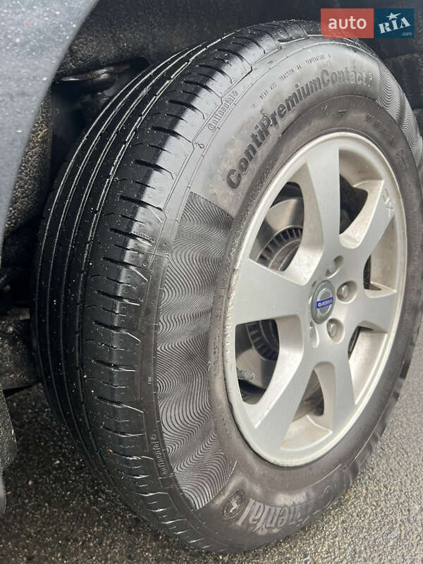 Внедорожник / Кроссовер Volvo XC60 2012 в Подольске