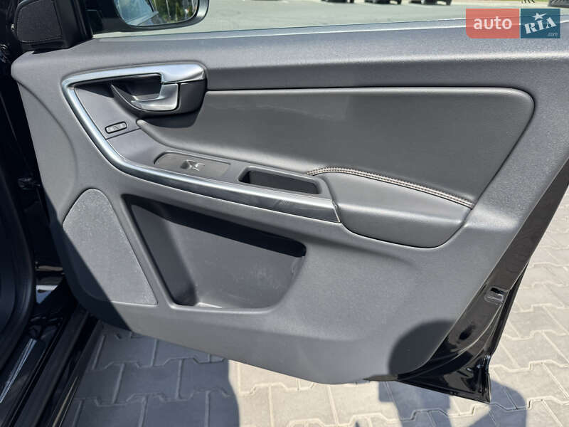 Внедорожник / Кроссовер Volvo XC60 2016 в Луцке
