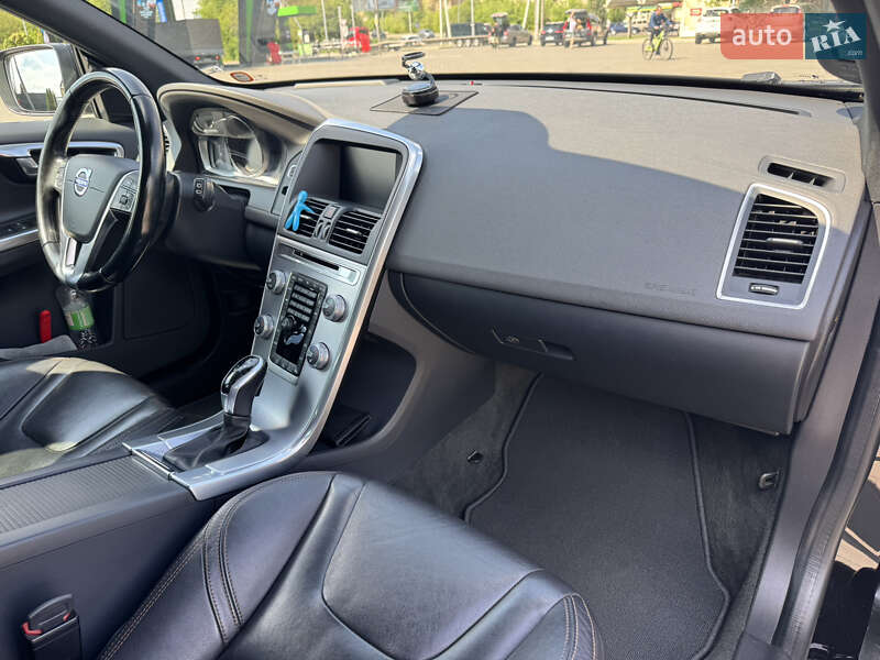 Внедорожник / Кроссовер Volvo XC60 2016 в Луцке