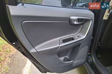 Внедорожник / Кроссовер Volvo XC60 2012 в 