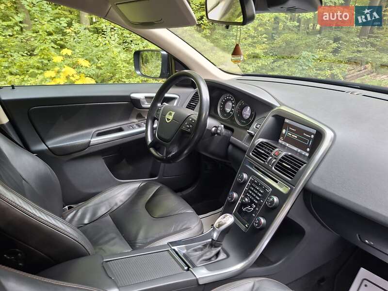 Позашляховик / Кросовер Volvo XC60 2012 в Івано-Франківську