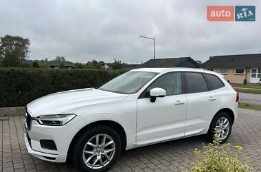 Позашляховик / Кросовер Volvo XC60 2017 в 