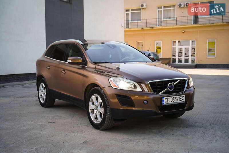 Внедорожник / Кроссовер Volvo XC60 2012 в Черновцах
