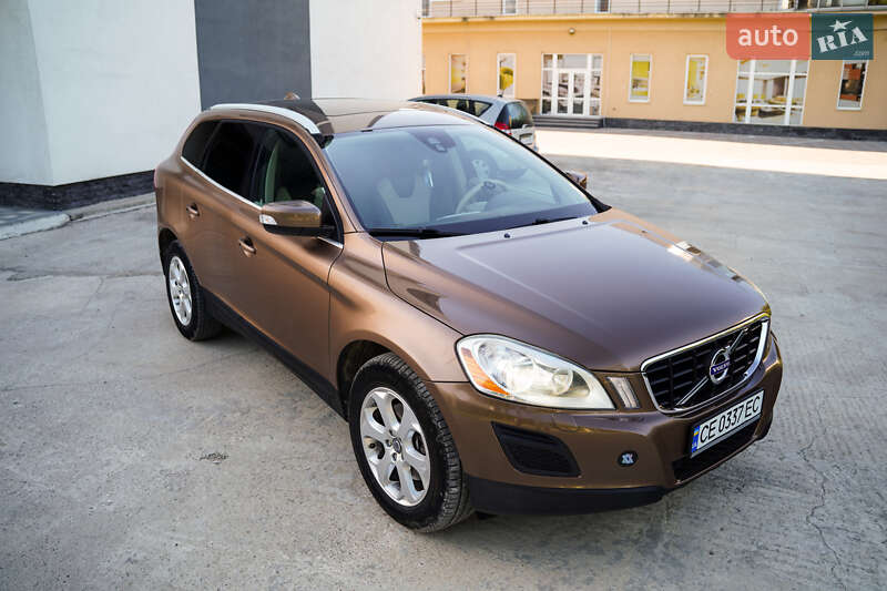 Внедорожник / Кроссовер Volvo XC60 2012 в Черновцах