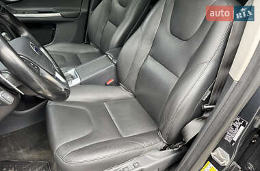 Внедорожник / Кроссовер Volvo XC60 2015 в 