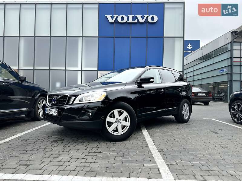 Внедорожник / Кроссовер Volvo XC60 2009 в 