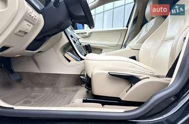 Внедорожник / Кроссовер Volvo XC60 2009 в 