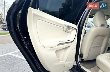 Внедорожник / Кроссовер Volvo XC60 2009 в 