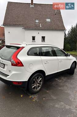 Внедорожник / Кроссовер Volvo XC60 2012 в 