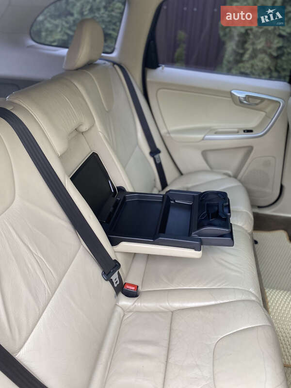 Внедорожник / Кроссовер Volvo XC60 2009 в Луцке
