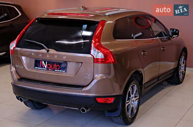 Внедорожник / Кроссовер Volvo XC60 2012 в 